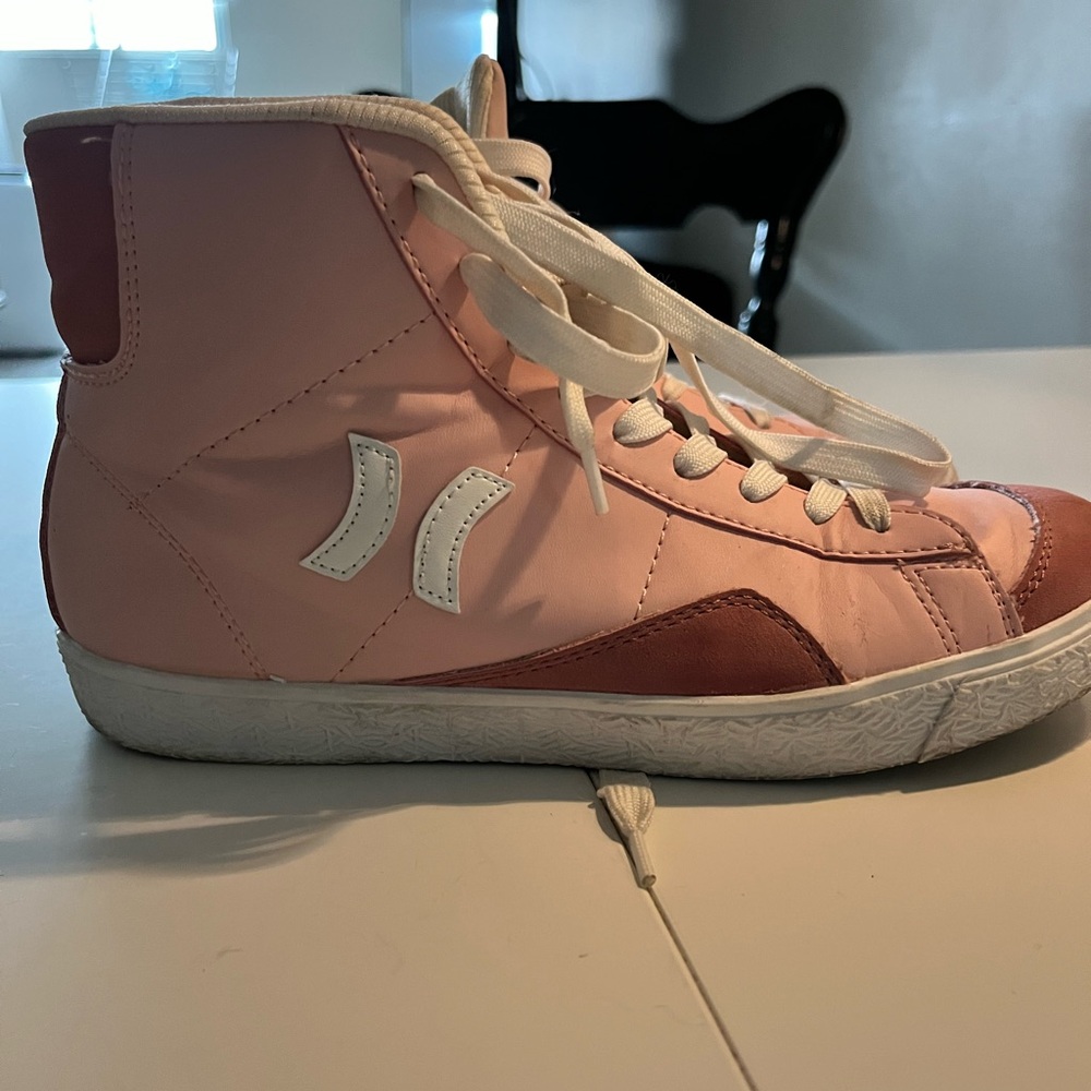 Hurley pink hitops